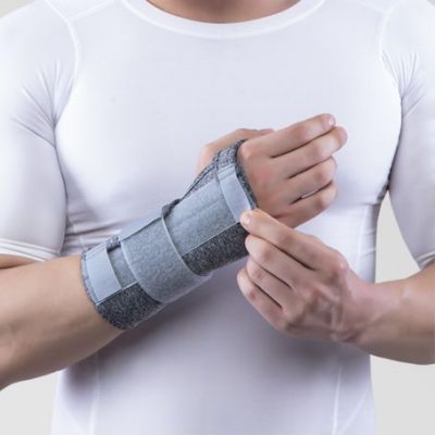 neoprene-wrist-splint-with-hard-bar