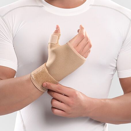 neoprene-wrist--and-thumb-support
